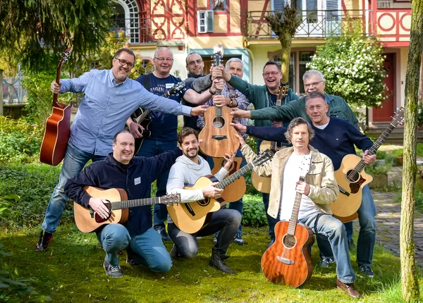 Akustikgitarre - Songs & More - Haus Neuglück - 2017