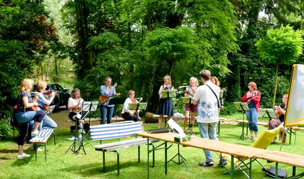 … noch mehr Ukulele - Haus Neuglück - 2021
