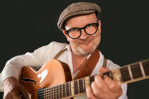 Frank Willems - Dozent der Acoustic Music School für Gitarre - Portrait
