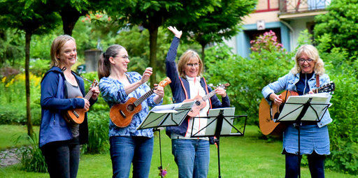 Workshop … noch mehr Ukulele Haus Neuglück 2021 (© Acoustic Music School)