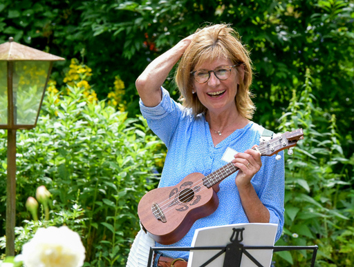 Workshop … noch mehr Ukulele Haus Neuglück 2021 (© Acoustic Music School)